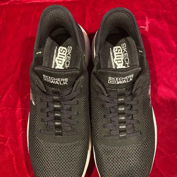 SKECHERS GO WALK SLIP-INS BLACK SNEAKERS SHOES SIZE 8.5 - Picture 4 of 8